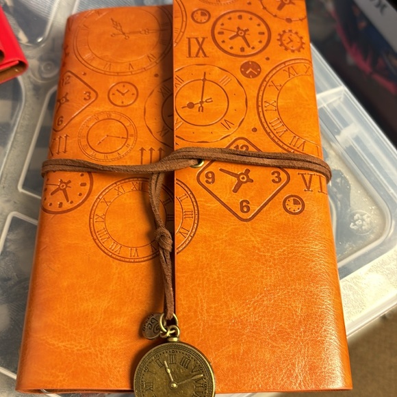 Journals - 6 brand new multiple colors - Picture 5 of 7